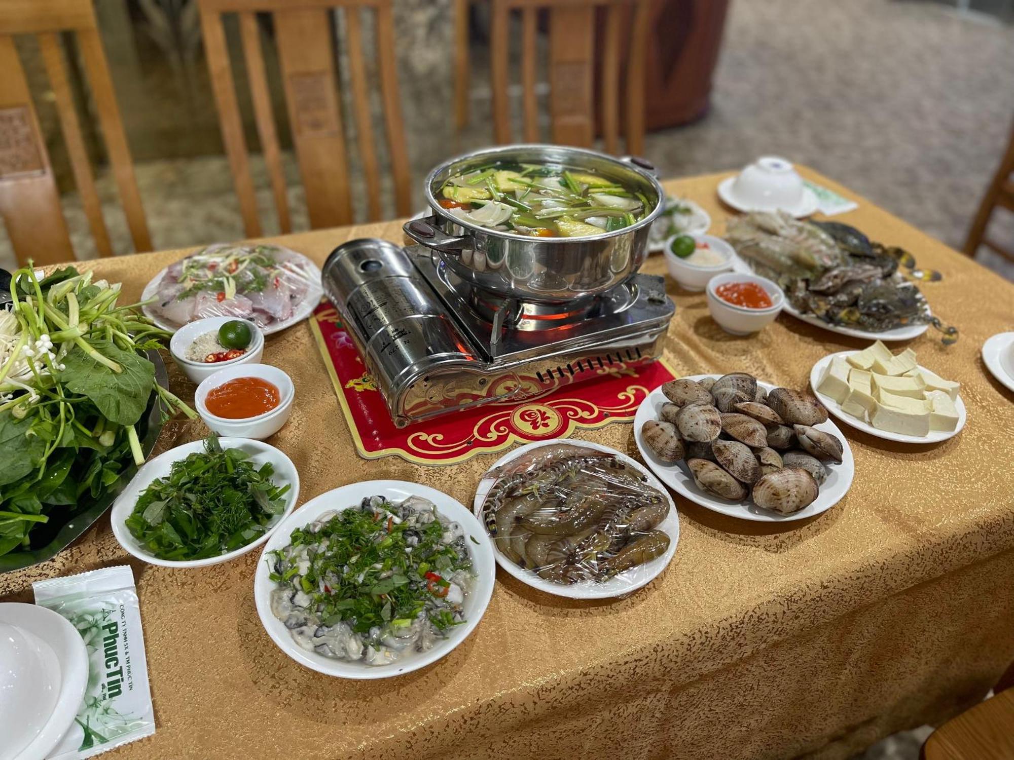 Phuong Dong Hotel Dong Khe Sau المظهر الخارجي الصورة